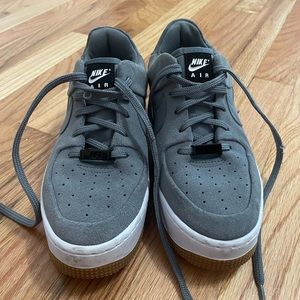 Nike Air -Sage - platform - 6.5 womens